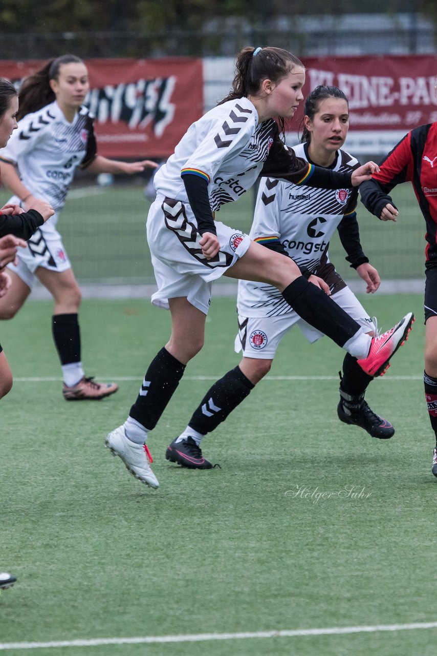 Bild 305 - B-Juniorinnen FC St.Pauli . Braedstrup IF : Ergebnis: 4:1